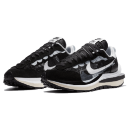 Nike - Nike Vaporwaffle sacai Black White