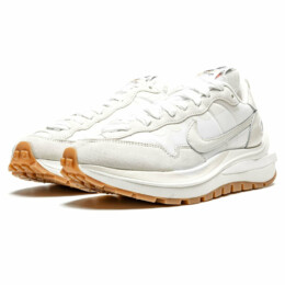 Nike - Nike Vaporwaffle sacai Sail Gum