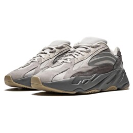 Adidas - adidas Yeezy Boost 700 V2 Tephra