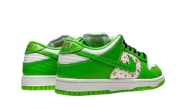 Nike SB Dunk Low Supreme Stars Mean Green Women